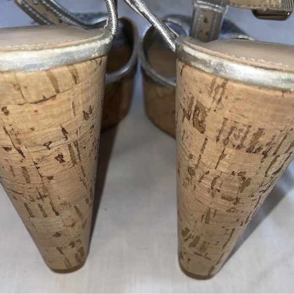Antonio Melani Wedge Heels Women’s Size 9 M Sandals Silver Leather Cork Heel - Picture 11 of 14
